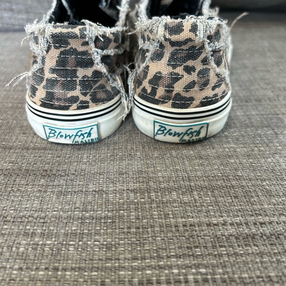 Blowfish Ladies Slip on animal print fashion sneakers, Size 7 - Picture 4 of 9